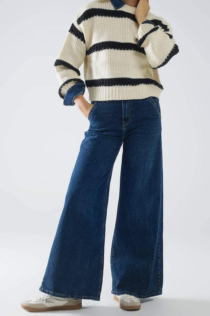 Super Wide Leg Jeans: A Bold Take on Modern Denim