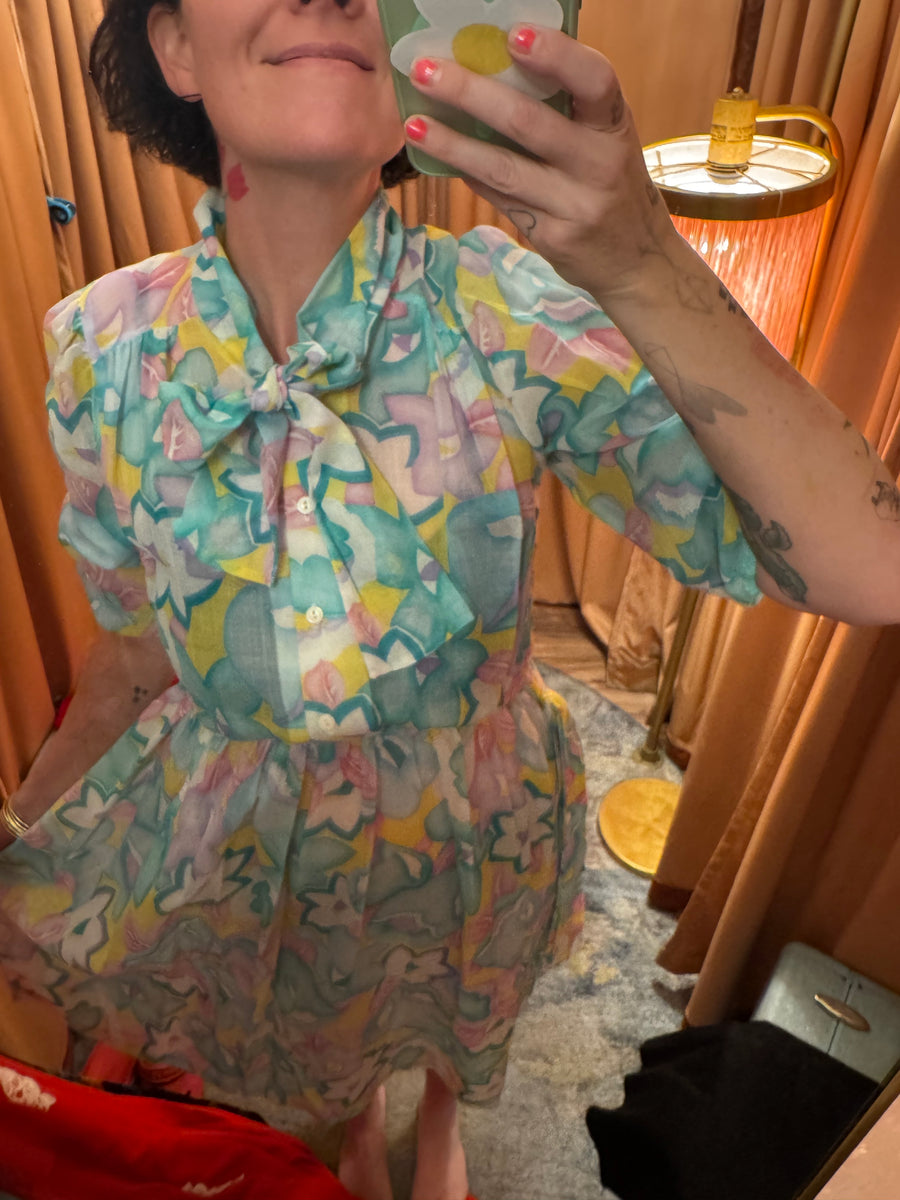 Vintage Avon Fashions Pastel Floral Dress – 1980s Bow Collar Midi