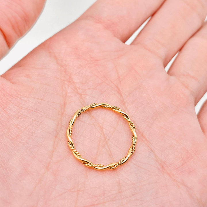Fine Twist Ring
