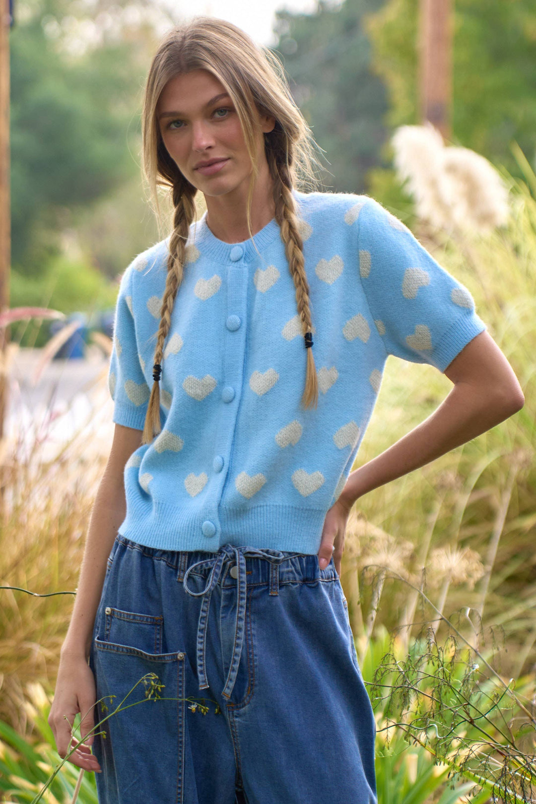 BUTTON DOWN HEART PRINT KNIT TOP