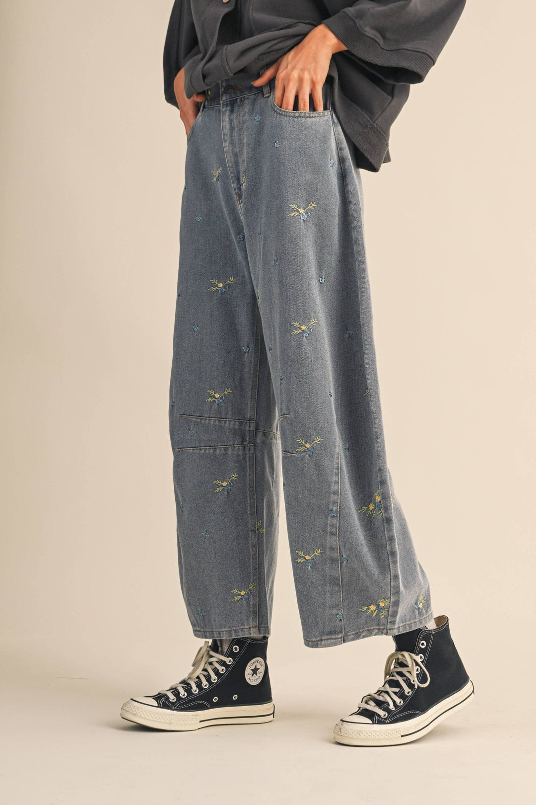 Floral Embroidered Barrel Jeans