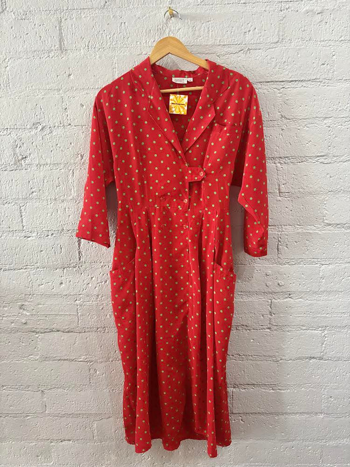 Playful Red Dress with Green Polka Dots - Size 10 Vintage Fashion