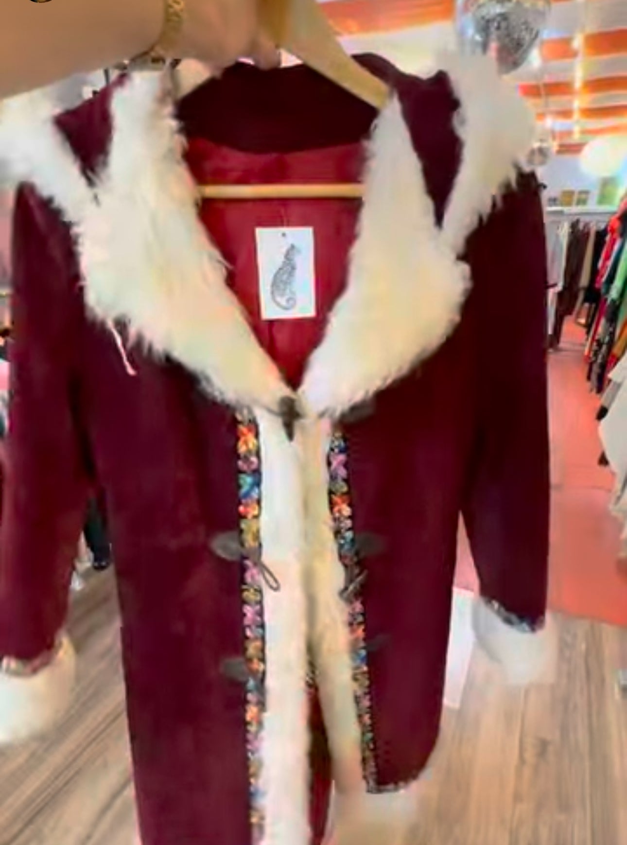 Clothing – New & Vintage Women’s Styles