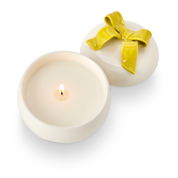 Oleander Oak Bow Ceramic Candle