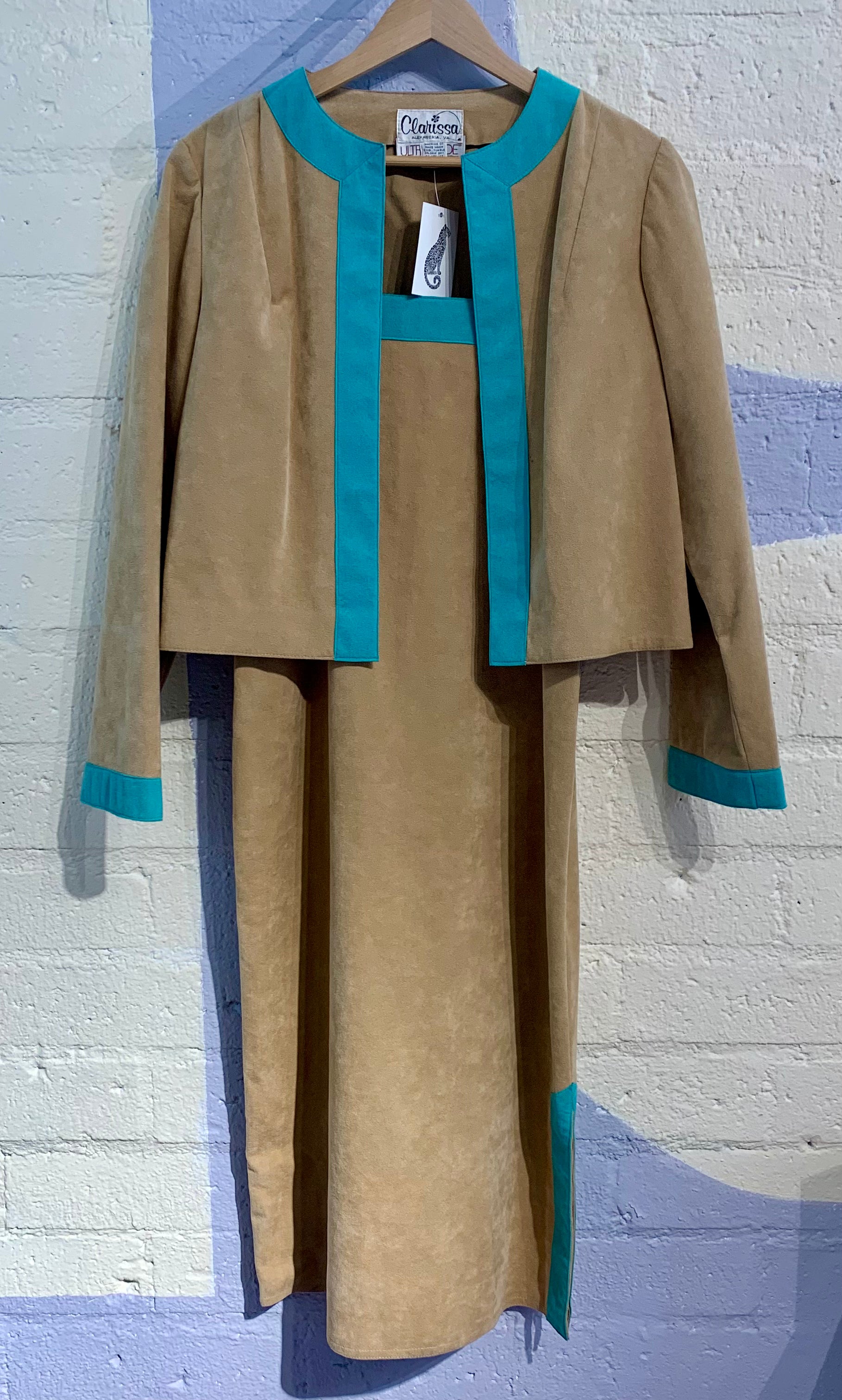 Clothing – New & Vintage Women’s Styles