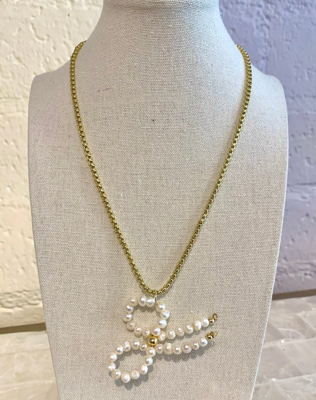 Pearl Bow Necklace