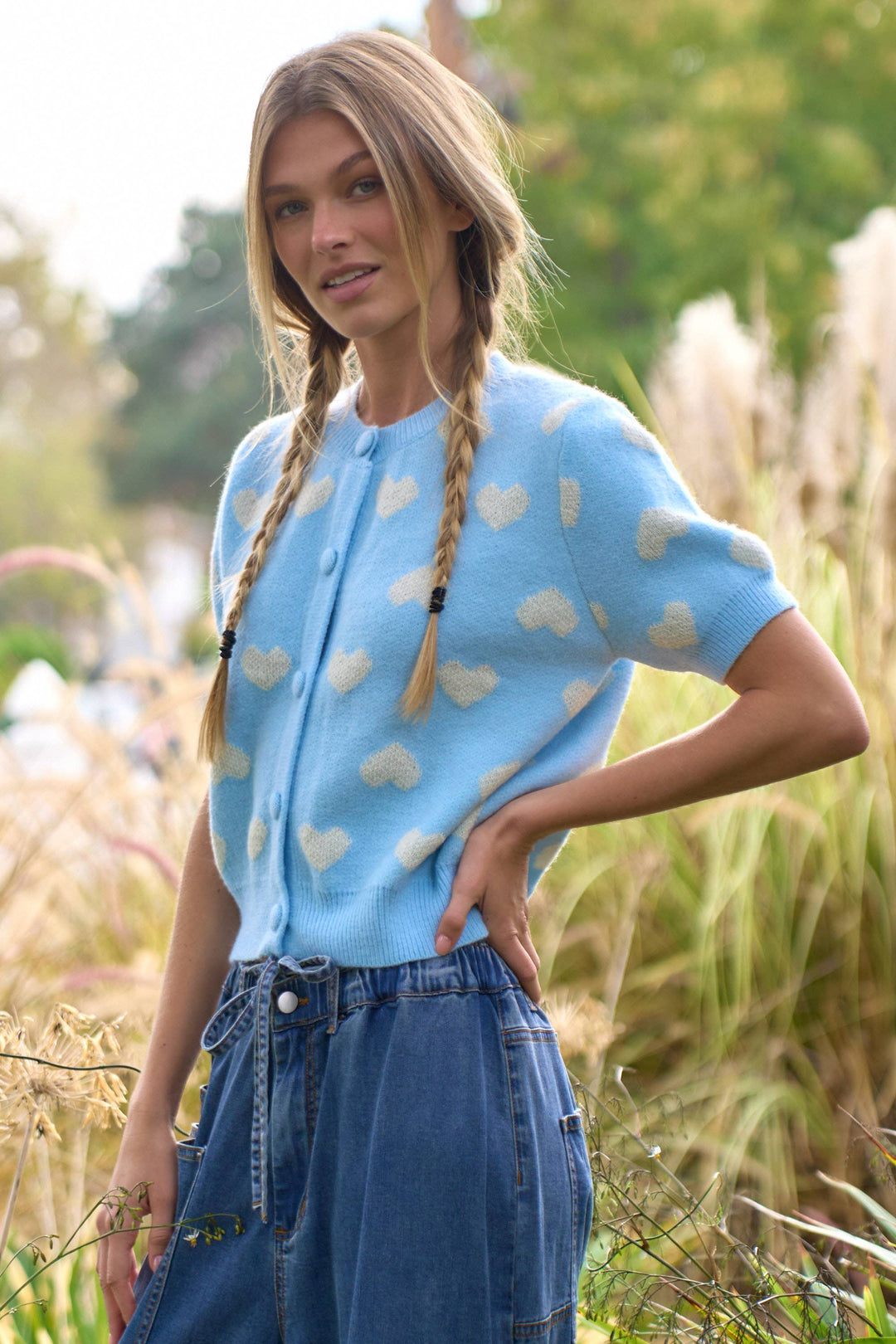 BUTTON DOWN HEART PRINT KNIT TOP