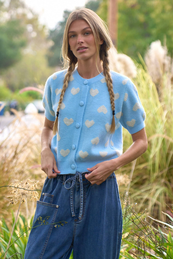 BUTTON DOWN HEART PRINT KNIT TOP