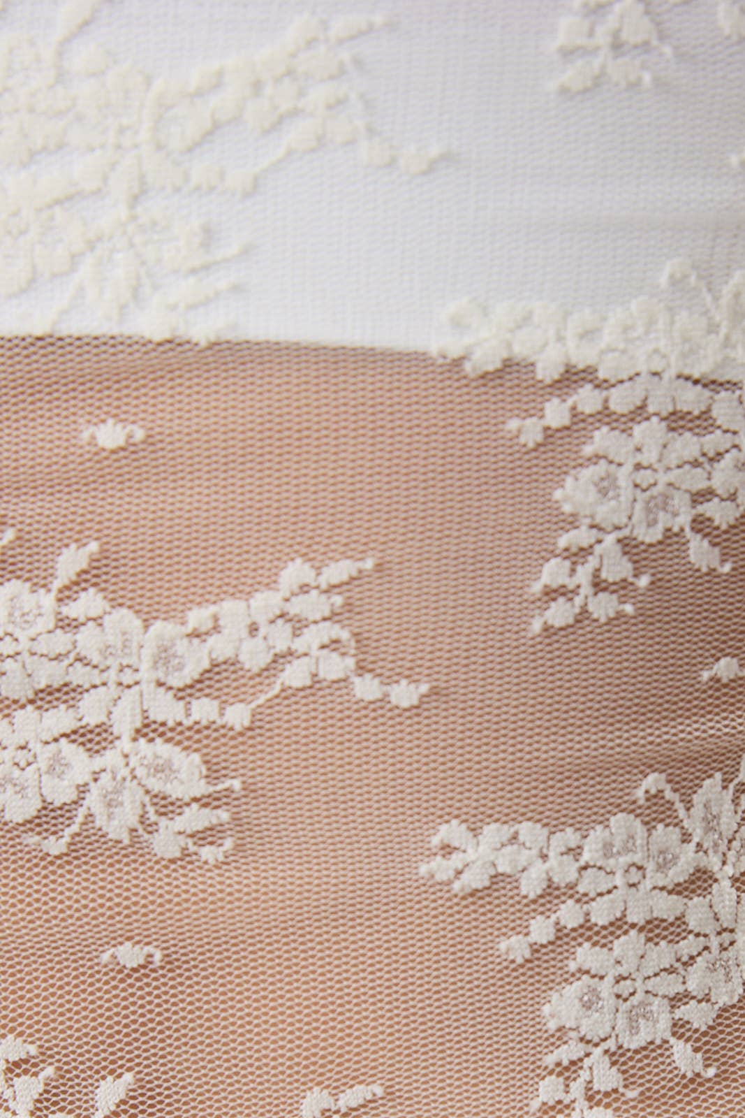 SHEER LACE LONG SLEEVE TOP