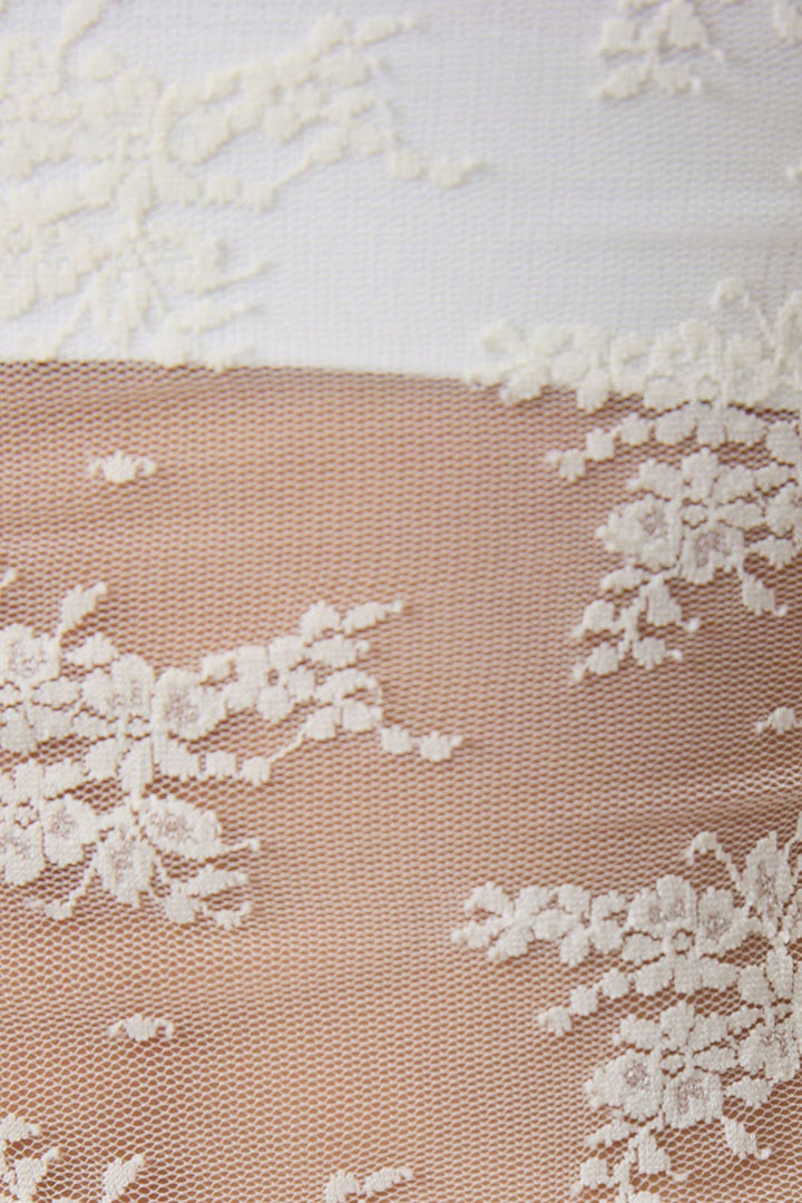 SHEER LACE LONG SLEEVE TOP