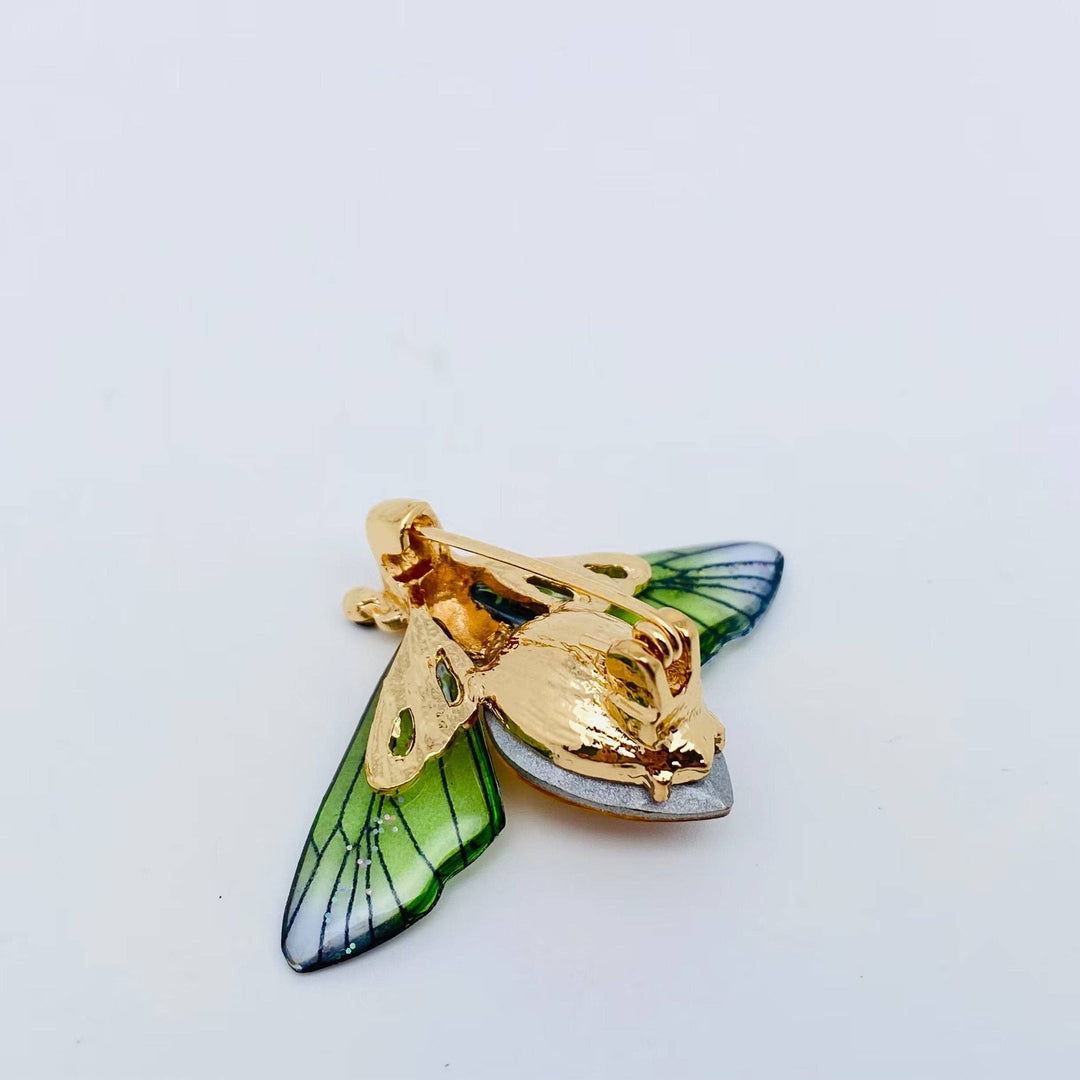 Resin Wings Bee Brooch