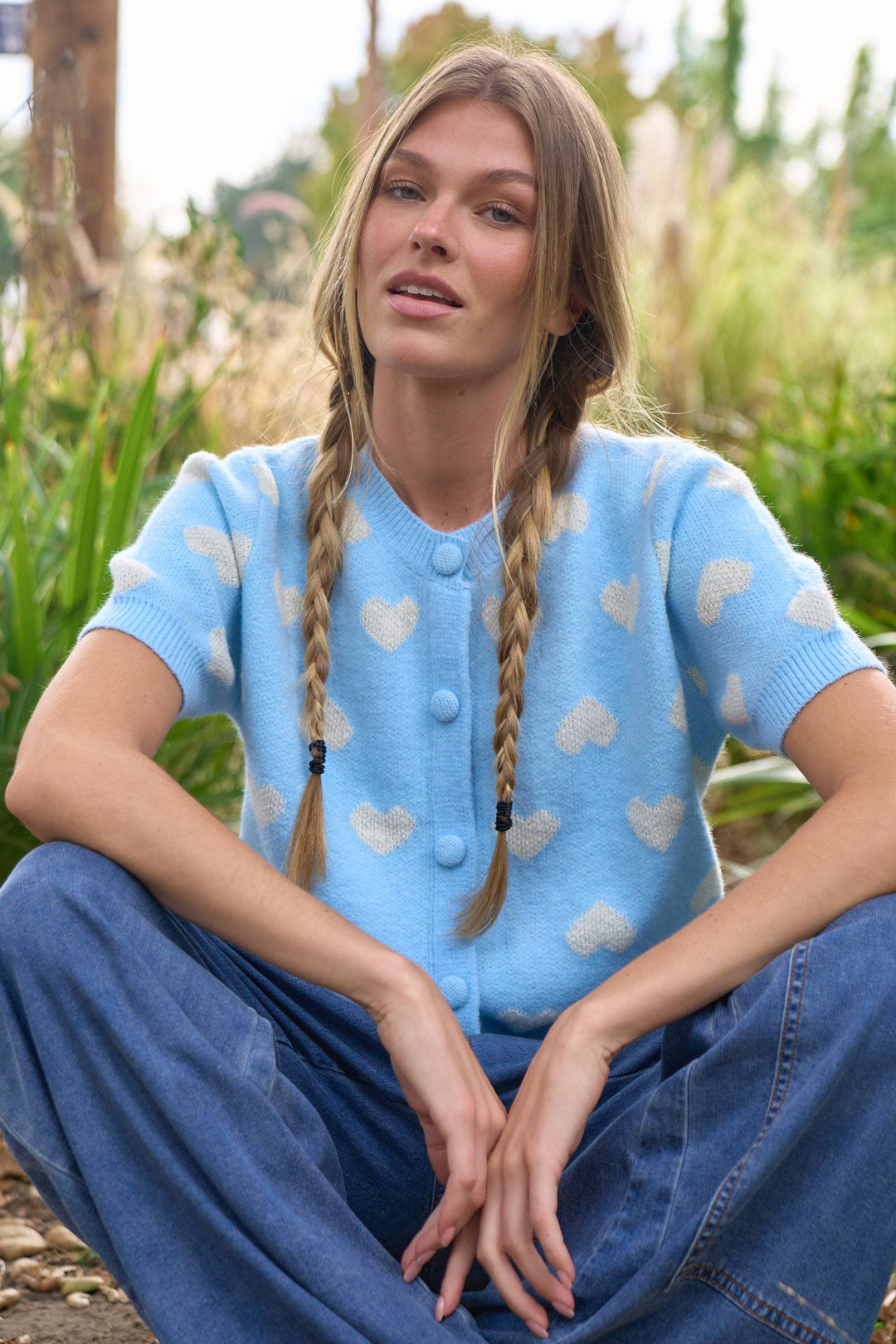 BUTTON DOWN HEART PRINT KNIT TOP