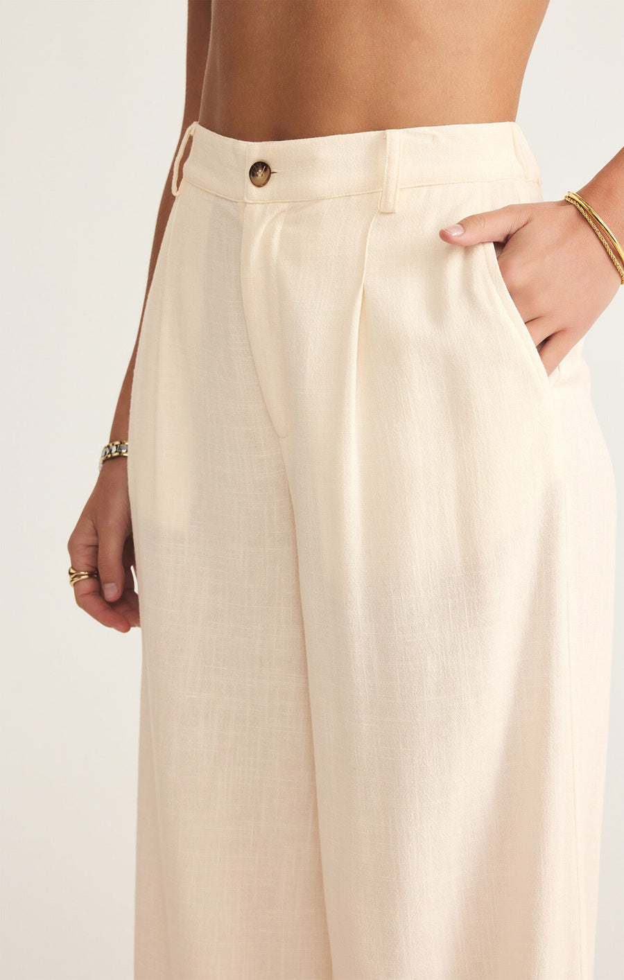 Effortlessly Chic: Textured Linen Ankle-Length Pants