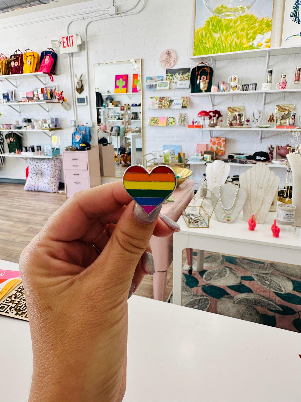 Pride Pins - For the love, LV